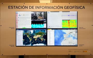 Estación de observación geofísica instalada por el Instituto Geográfico Nacional en la Escuela